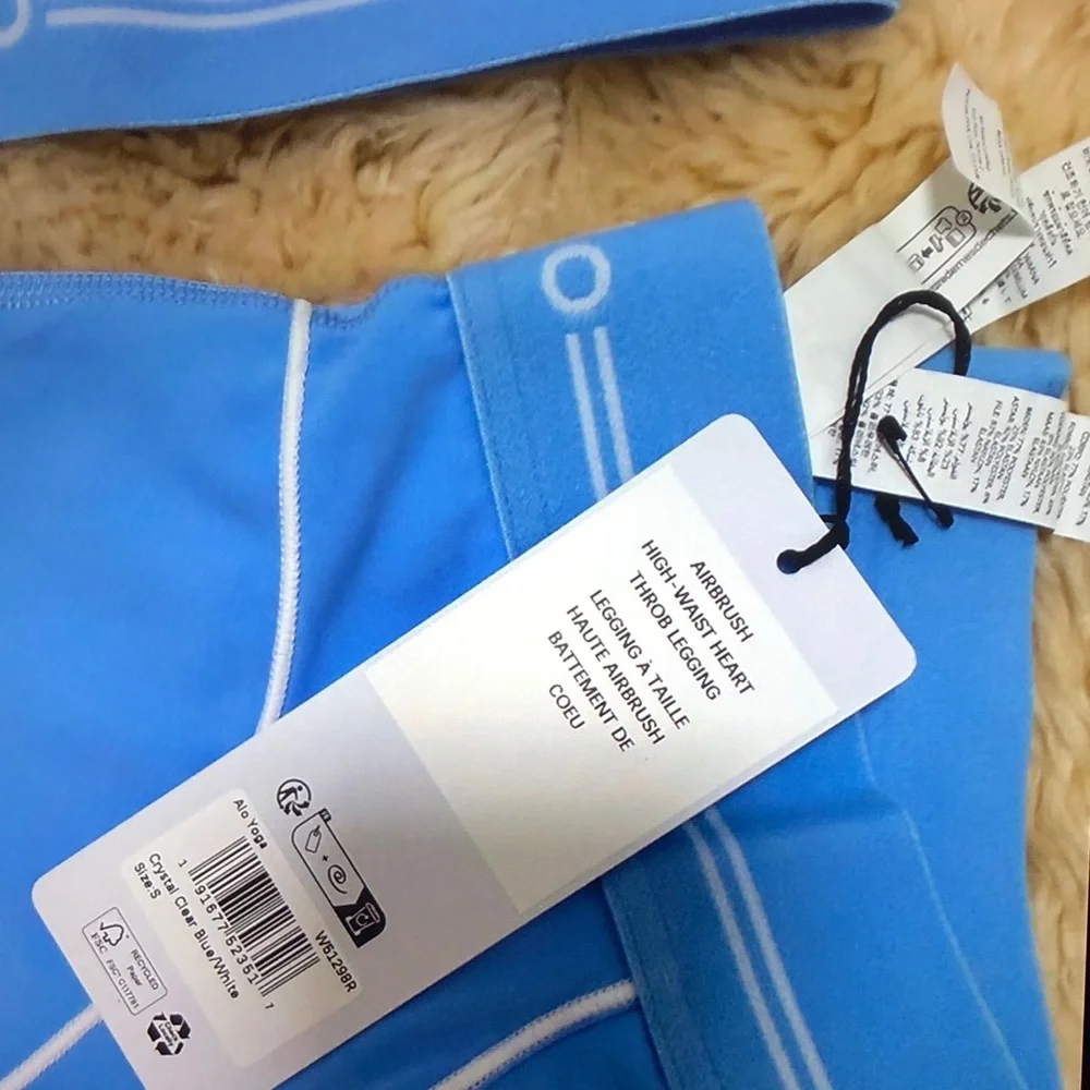 ALO Yoga Sky Blue Seamless Sports Bra with Legging Set